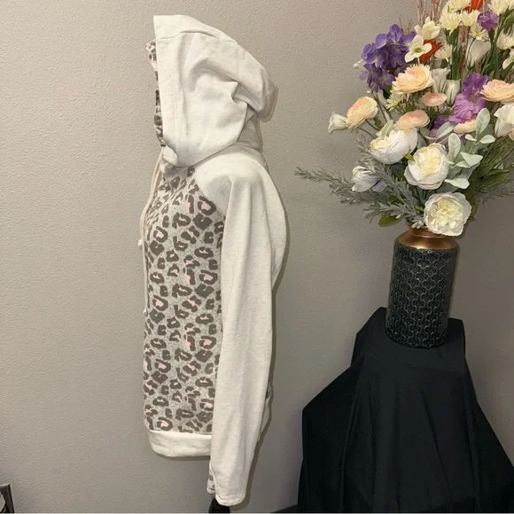 Vanilla Bay Leopard Print Hooded Sweatshirt Cowl Neck Zip Accent M - Picture 2 of 8